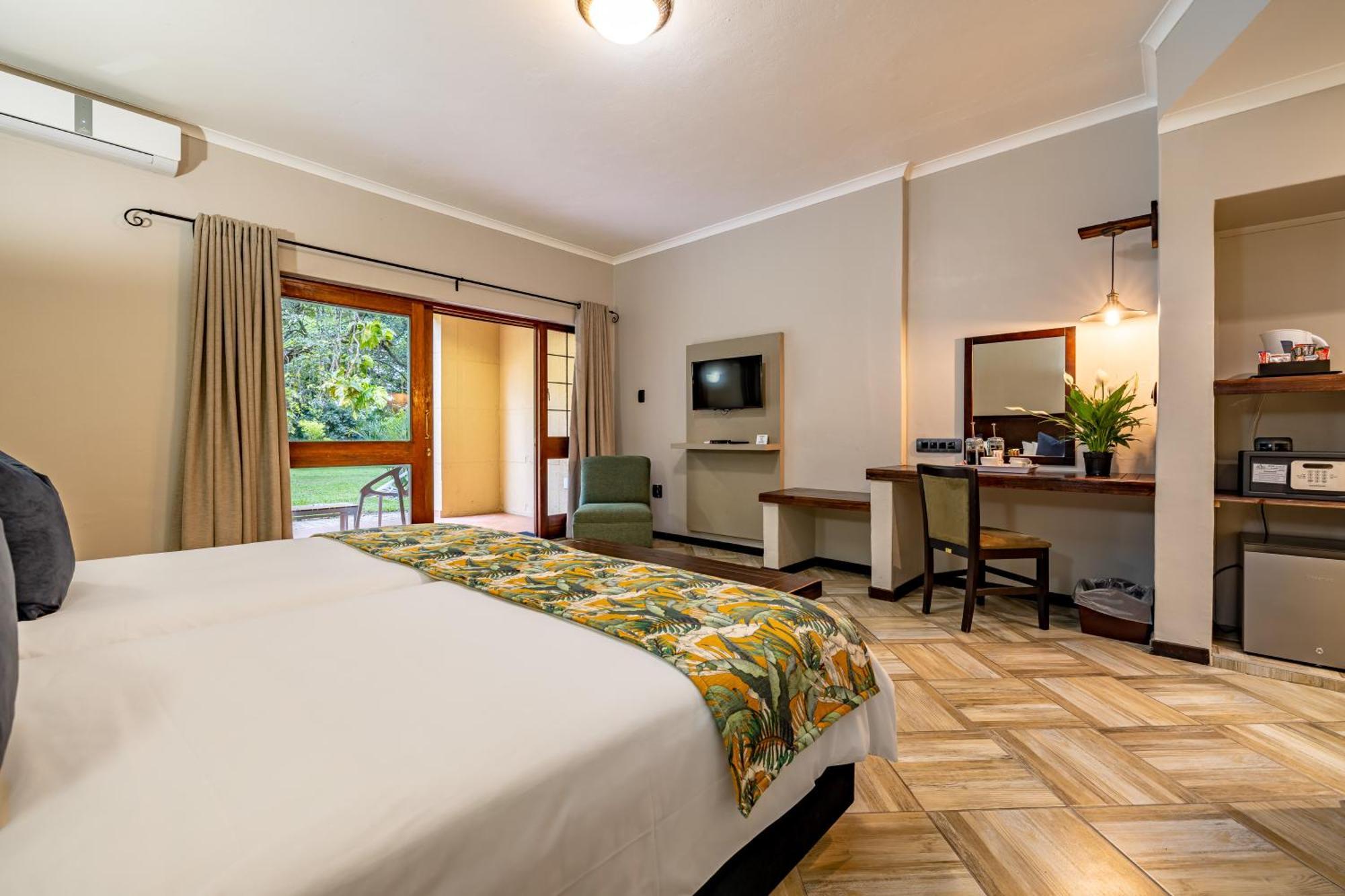 Hotel Numbi & Garden Suites Hazyview Exterior foto